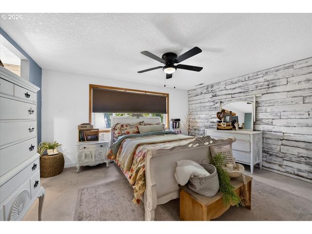 417 BLUE JAY Ave, Forest Grove, OR 97116