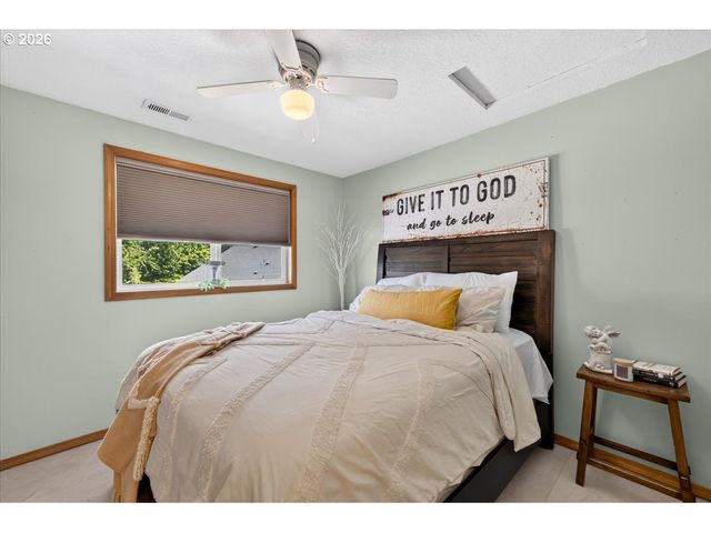 417 BLUE JAY Ave, Forest Grove, OR 97116