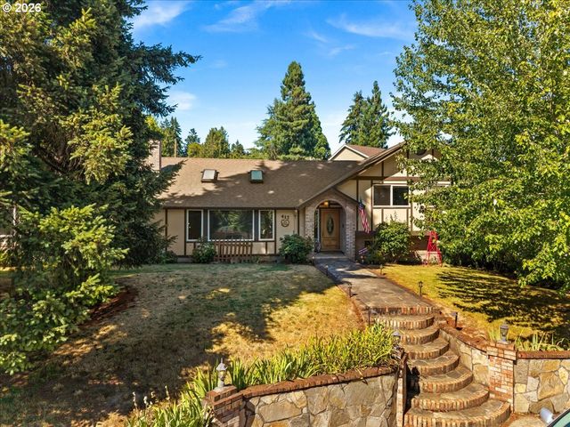 417 BLUE JAY Ave, Forest Grove, OR 97116