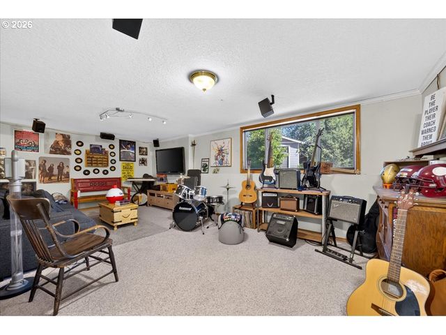 417 BLUE JAY Ave, Forest Grove, OR 97116