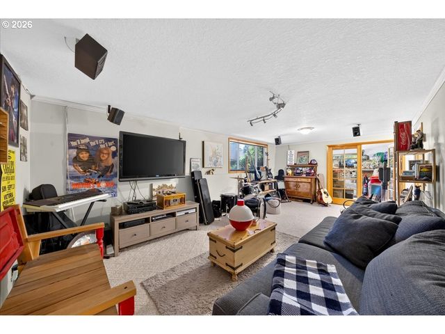 417 BLUE JAY Ave, Forest Grove, OR 97116