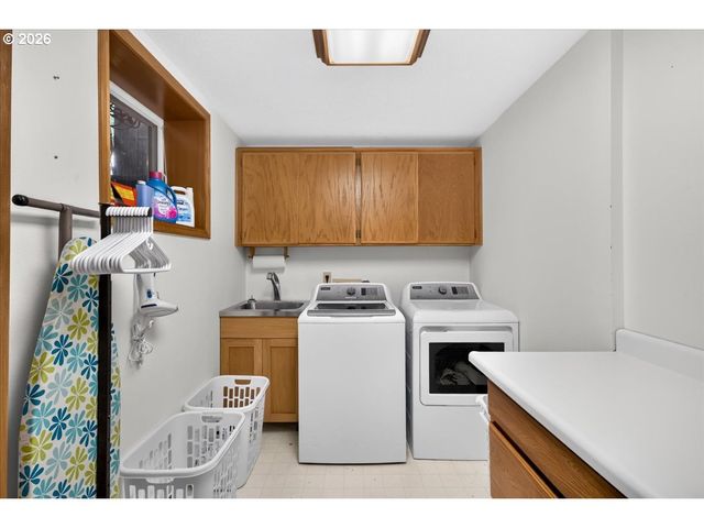 417 BLUE JAY Ave, Forest Grove, OR 97116
