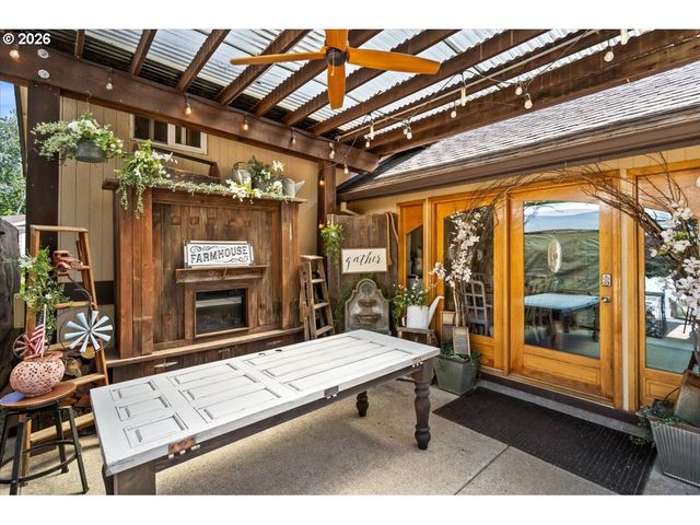 417 BLUE JAY Ave, Forest Grove, OR 97116
