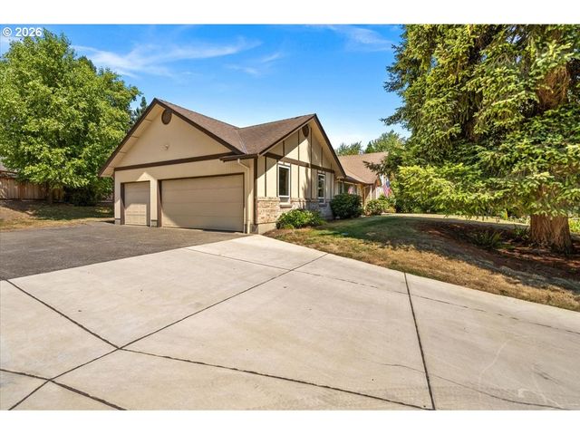 417 BLUE JAY Ave, Forest Grove, OR 97116