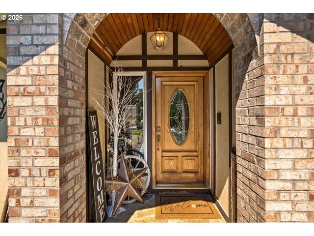 417 BLUE JAY Ave, Forest Grove, OR 97116