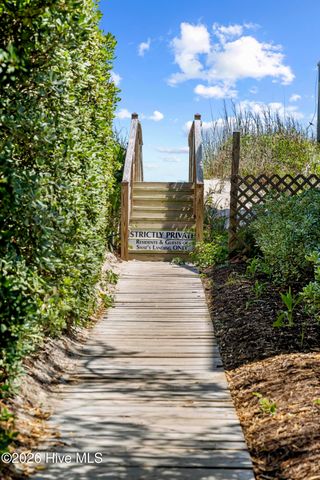 104 Sunset Court, Surf City, NC 28445