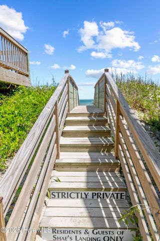 104 Sunset Court, Surf City, NC 28445