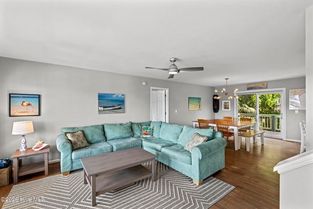104 Sunset Court, Surf City, NC 28445
