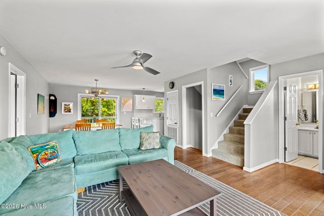 104 Sunset Court, Surf City, NC 28445