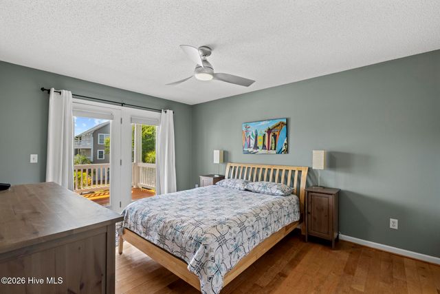 104 Sunset Court, Surf City, NC 28445