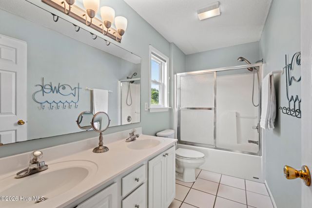 104 Sunset Court, Surf City, NC 28445