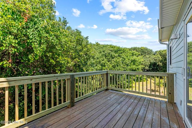 104 Sunset Court, Surf City, NC 28445