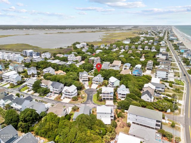 104 Sunset Court, Surf City, NC 28445
