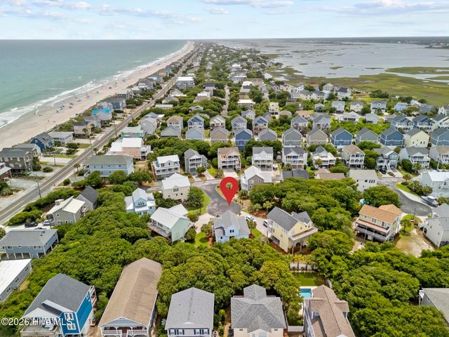 104 Sunset Court, Surf City, NC 28445