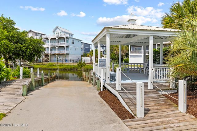 104 Sunset Court, Surf City, NC 28445