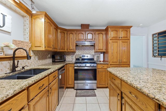 11901 Samples Road, Alexander, AR 72002