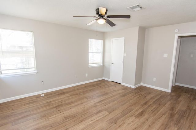 2430 Avilion Court, Pearland, TX 77584