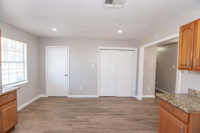 2430 Avilion Court, Pearland, TX 77584