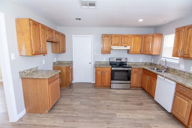 2430 Avilion Court, Pearland, TX 77584