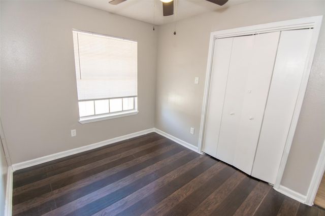 2430 Avilion Court, Pearland, TX 77584