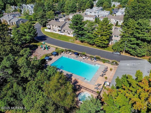 2 Elizabeth Court, Tinton Falls, NJ 07724