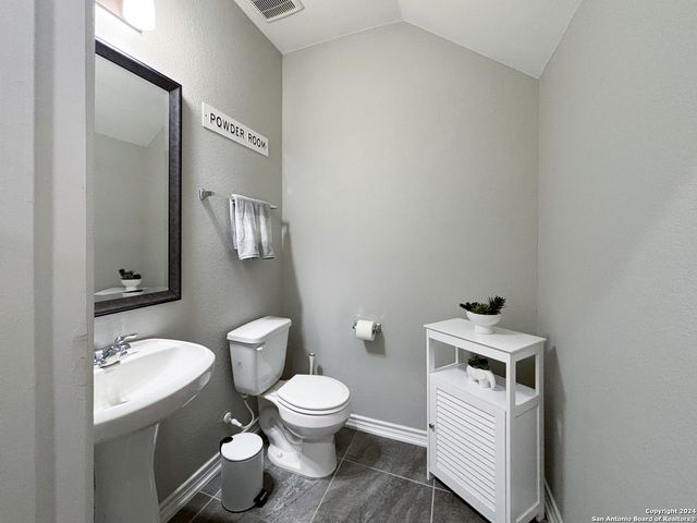 8134 Emmeline Dr,, Boerne, TX 78015