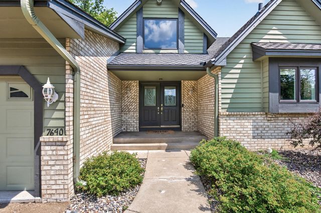 7640 Douglas Drive N, Brooklyn Park, MN 55443