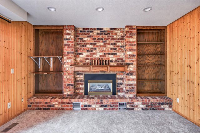 7640 Douglas Drive N, Brooklyn Park, MN 55443