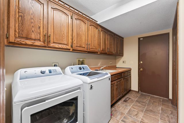 7640 Douglas Drive N, Brooklyn Park, MN 55443