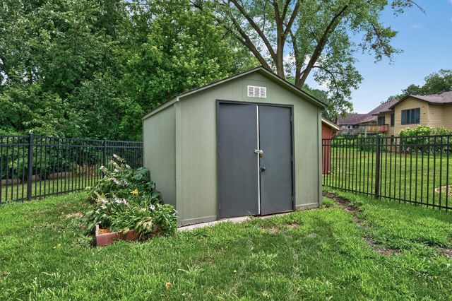 7640 Douglas Drive N, Brooklyn Park, MN 55443