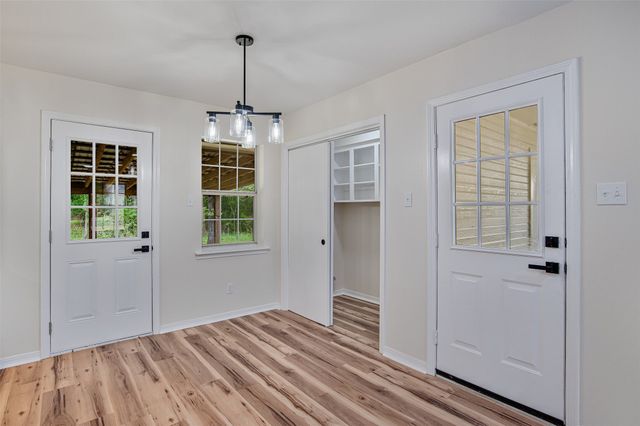 6857 Soda Point Drive, Shreveport, LA 71107