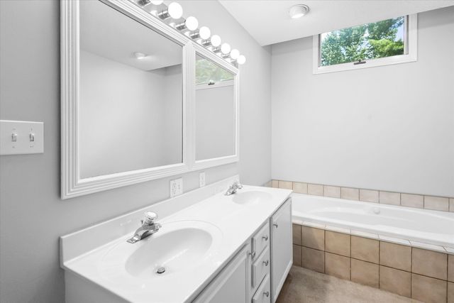 1501 WHITBURN DR, Columbia, MO 65203