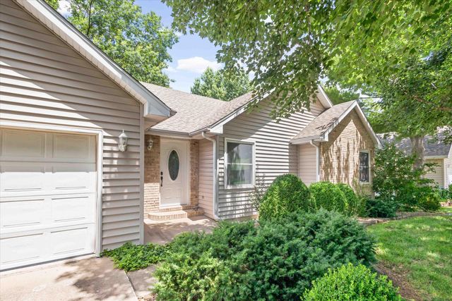 1501 WHITBURN DR, Columbia, MO 65203