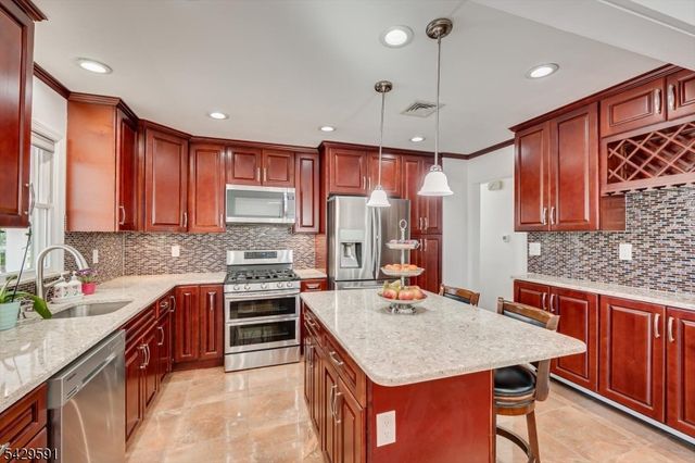 127 Warren St, South Plainfield Boro, NJ 07080