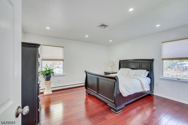 127 Warren St, South Plainfield Boro, NJ 07080