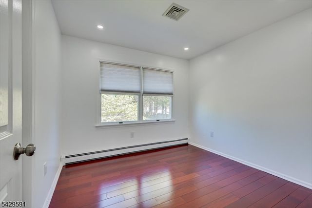 127 Warren St, South Plainfield Boro, NJ 07080