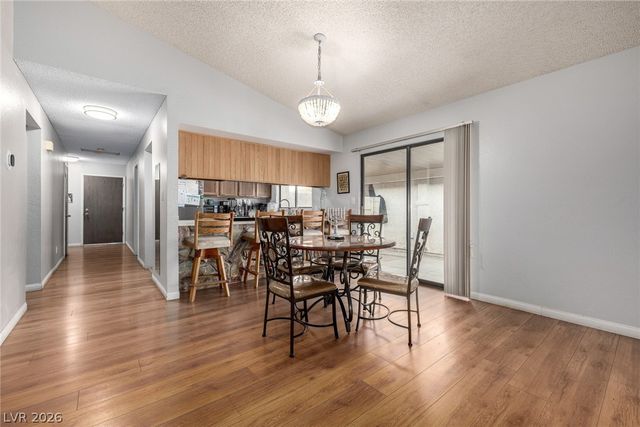 6433 Pearcrest Road, Las Vegas, NV 89108