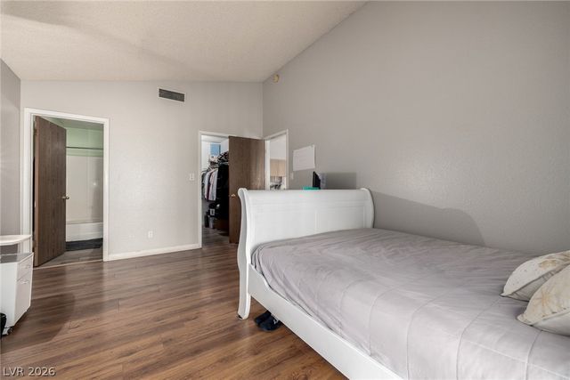 6433 Pearcrest Road, Las Vegas, NV 89108