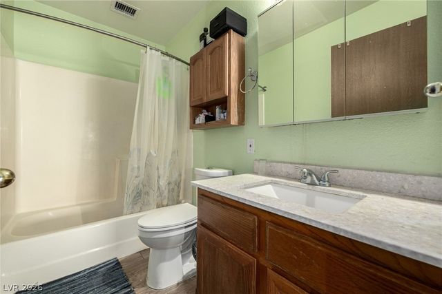 6433 Pearcrest Road, Las Vegas, NV 89108