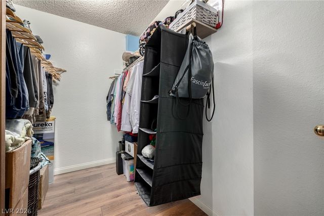 6433 Pearcrest Road, Las Vegas, NV 89108