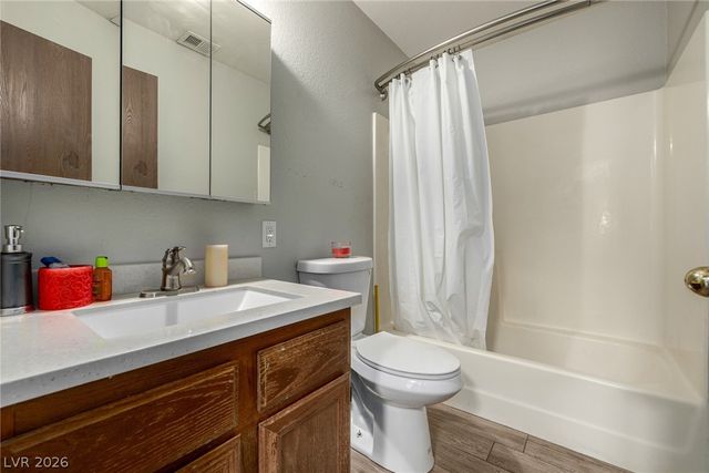 6433 Pearcrest Road, Las Vegas, NV 89108