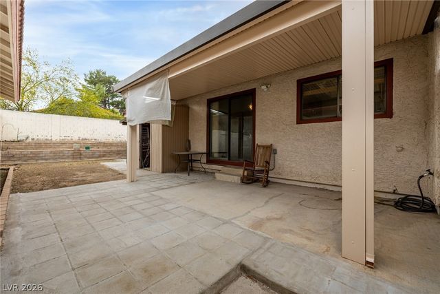 6433 Pearcrest Road, Las Vegas, NV 89108