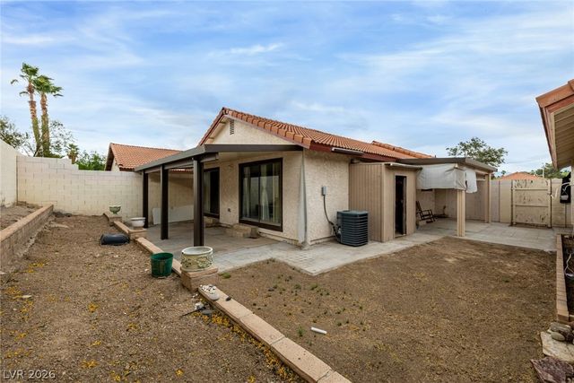 6433 Pearcrest Road, Las Vegas, NV 89108