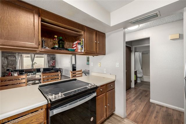 6433 Pearcrest Road, Las Vegas, NV 89108