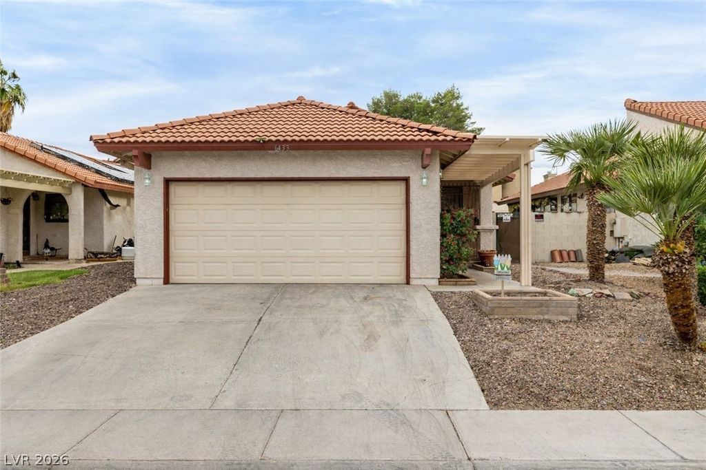 6433 Pearcrest Road, Las Vegas, NV 89108