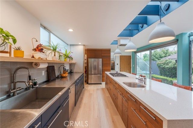 358 Santa Ana, Long Beach, CA 90803