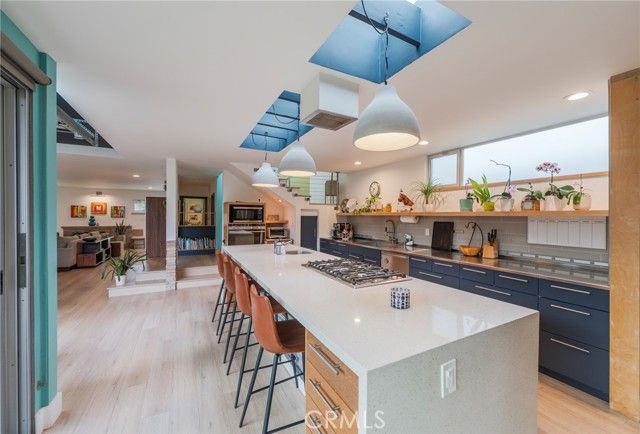 358 Santa Ana, Long Beach, CA 90803