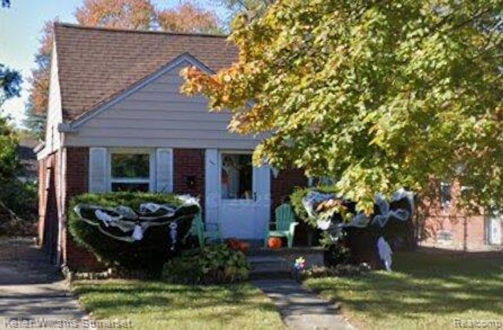 17695 Woodbine Street, Detroit, MI 48219
