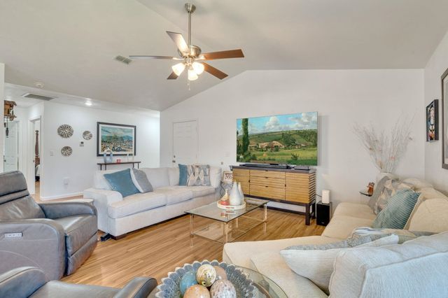 6 Slash Lane, Midway, FL 32343