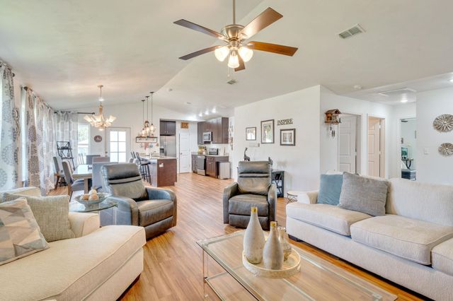 6 Slash Lane, Midway, FL 32343